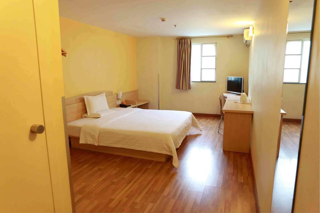 7Days Inn Loudi Walking Street Room photo